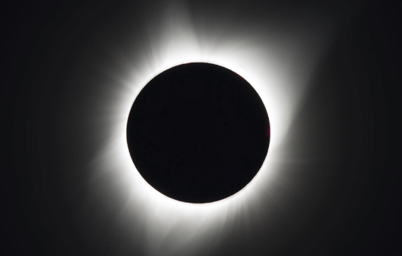 Éclipse totale de Soleil du lundi 21 août 2017 observée au-dessus de Madras, en Oregon.